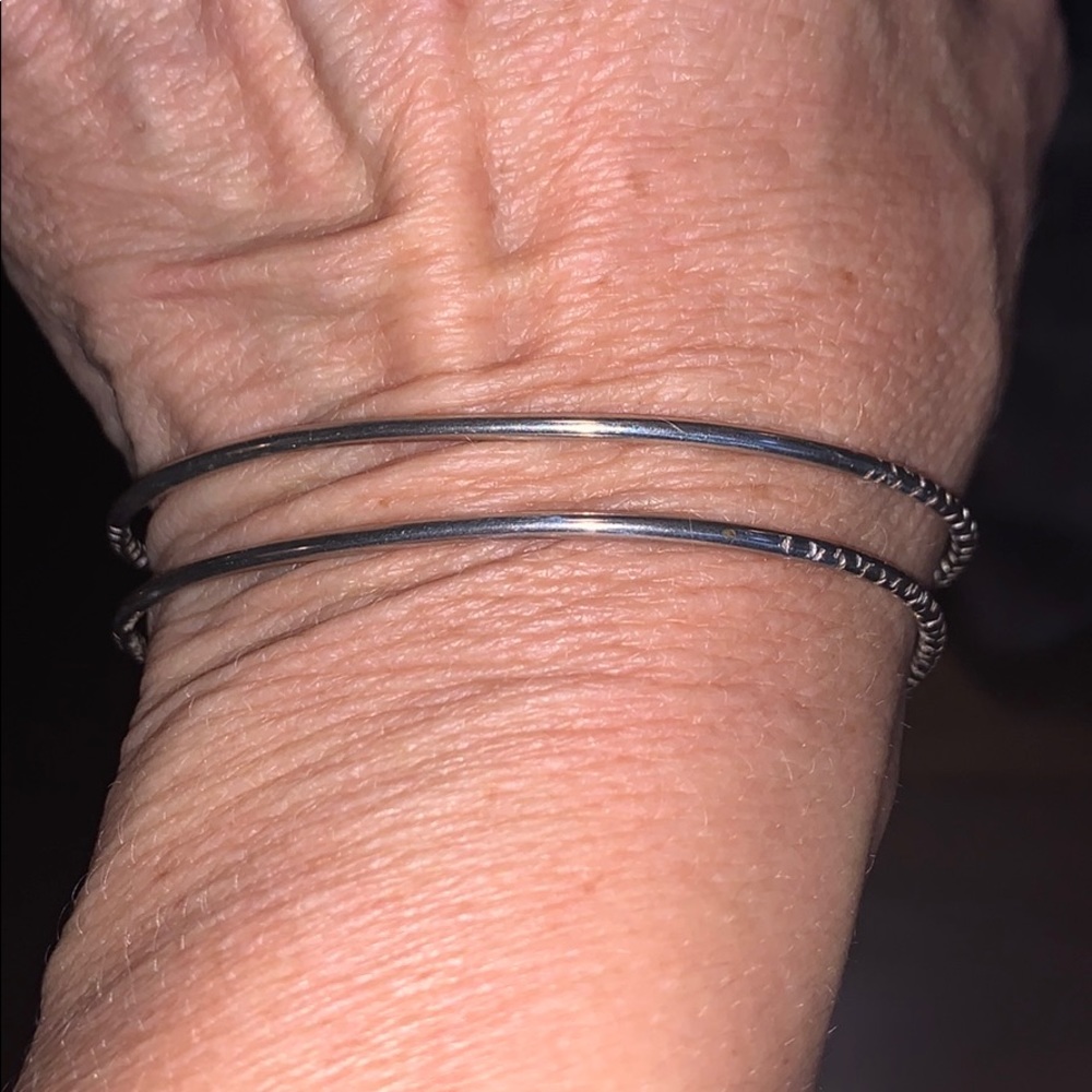 TWO STERLING SILVER DAINTY BRACELETS - Picture 2 of 7